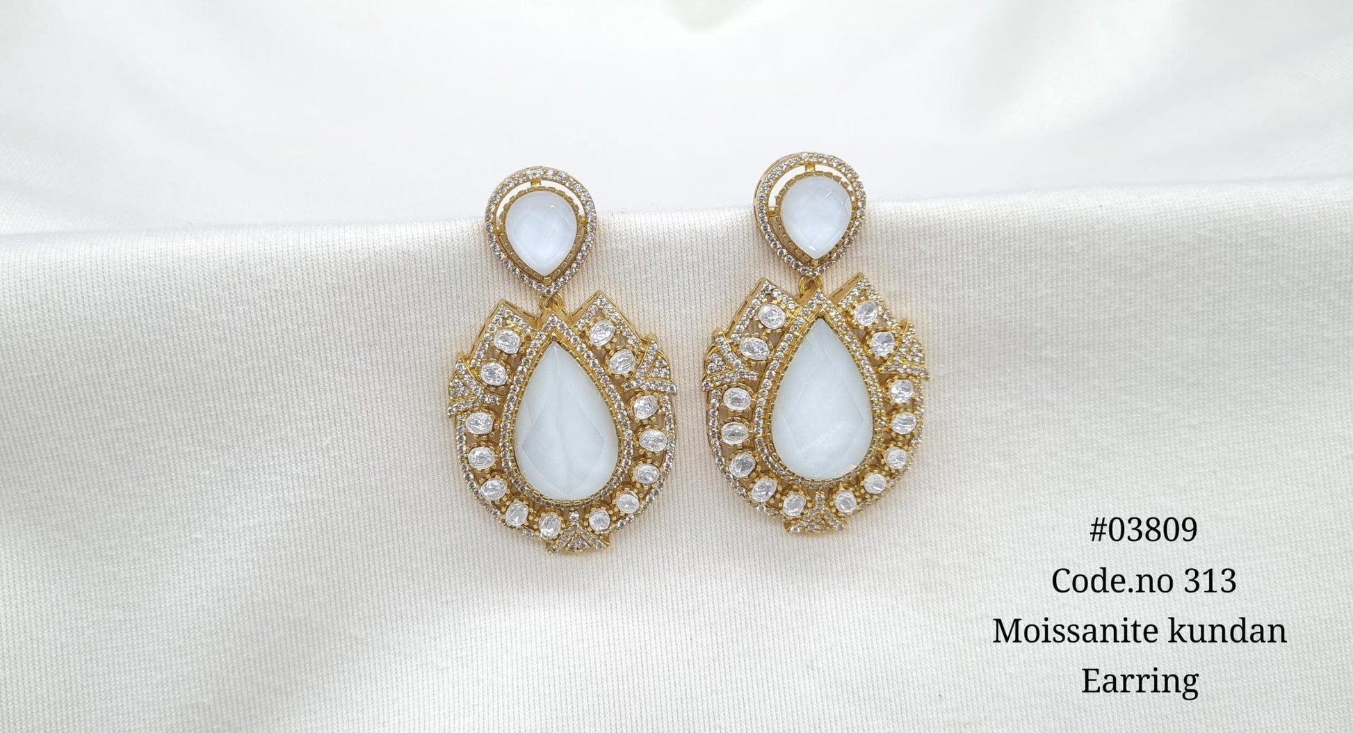 Kundan Earrings 03809 - KRISHNA'S SWETA JEWELLERY