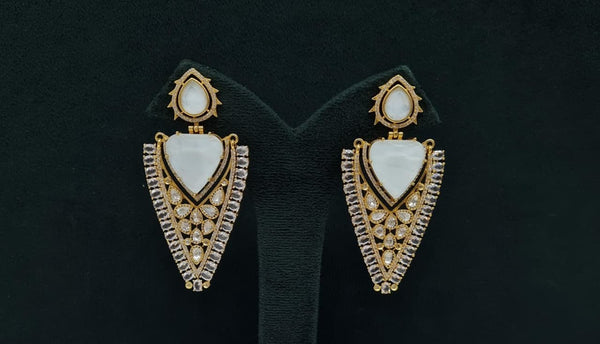 Kundan Earrings 08206 - KRISHNA'S SWETA JEWELLERY