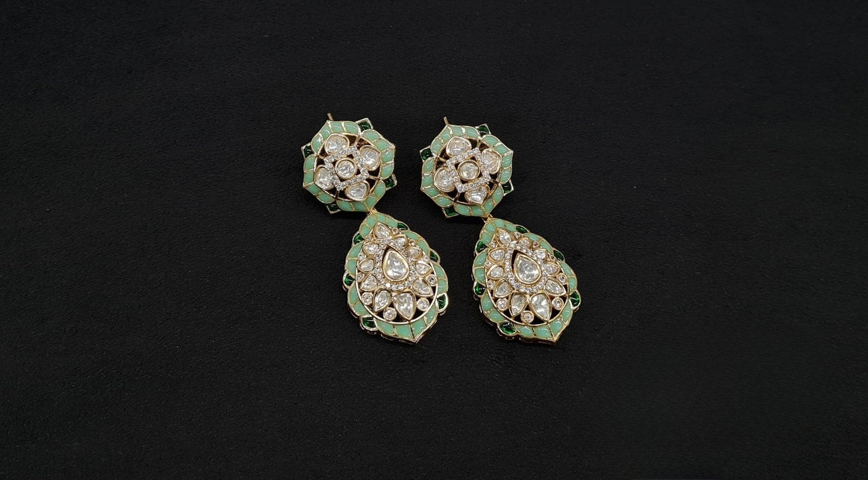 Kundan Earrings 09118 - KRISHNA'S SWETA JEWELLERY