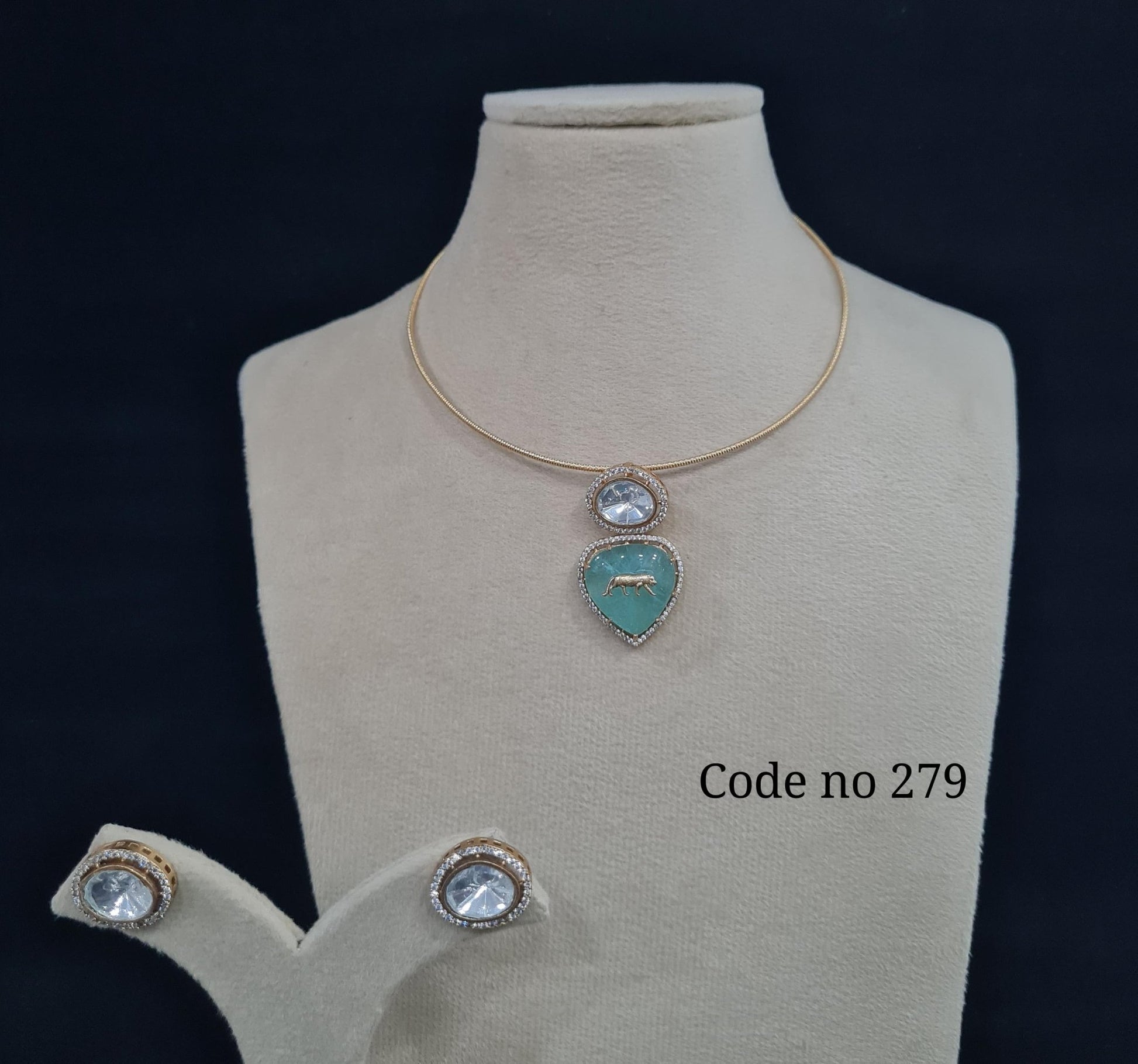 Kundan Hasli 00109 - KRISHNA'S SWETA JEWELLERY