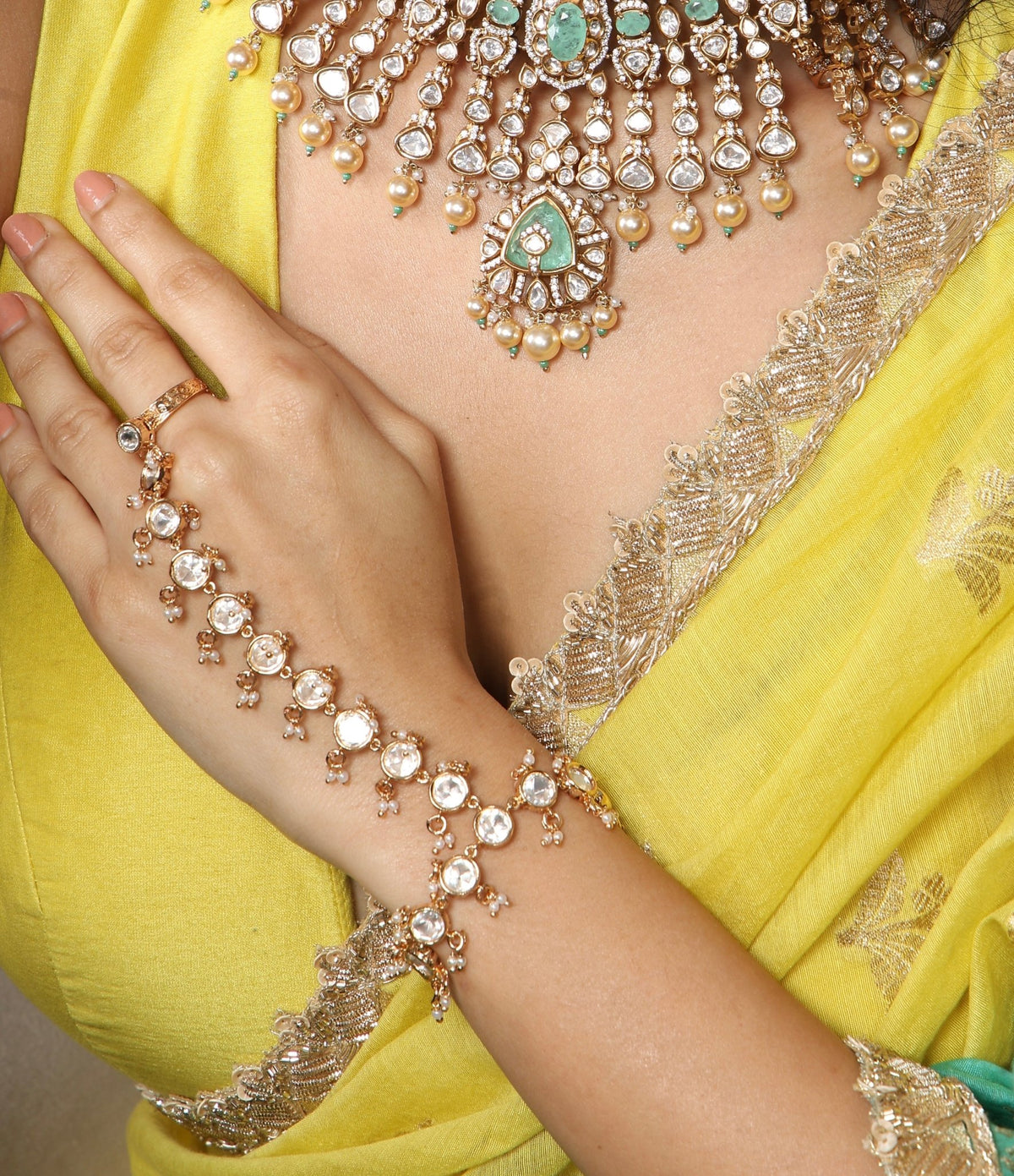 Kundan hathpan 01502 - Krishna's Sweta Jewellery