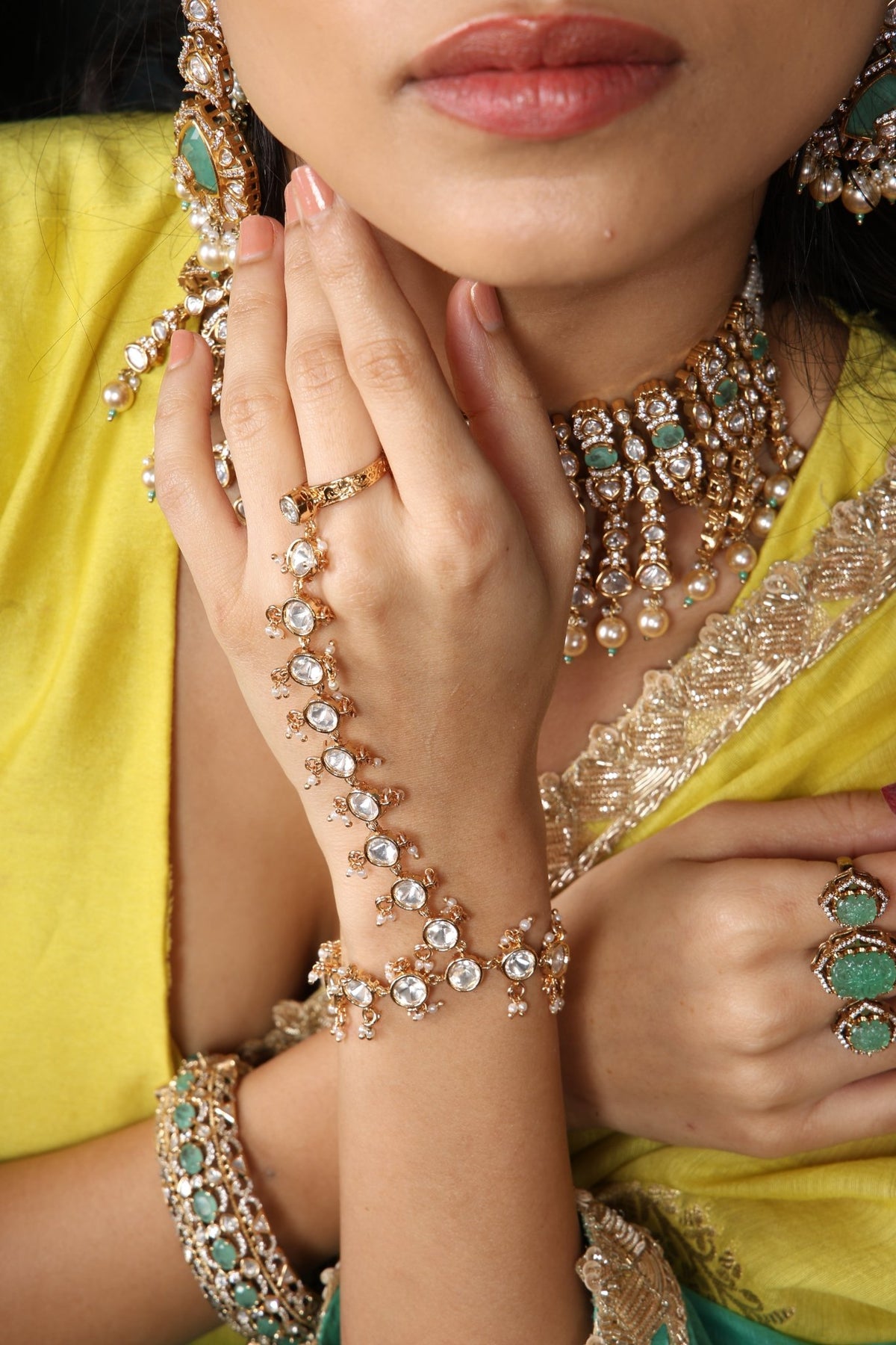 Kundan hathpan 01502 - Krishna's Sweta Jewellery