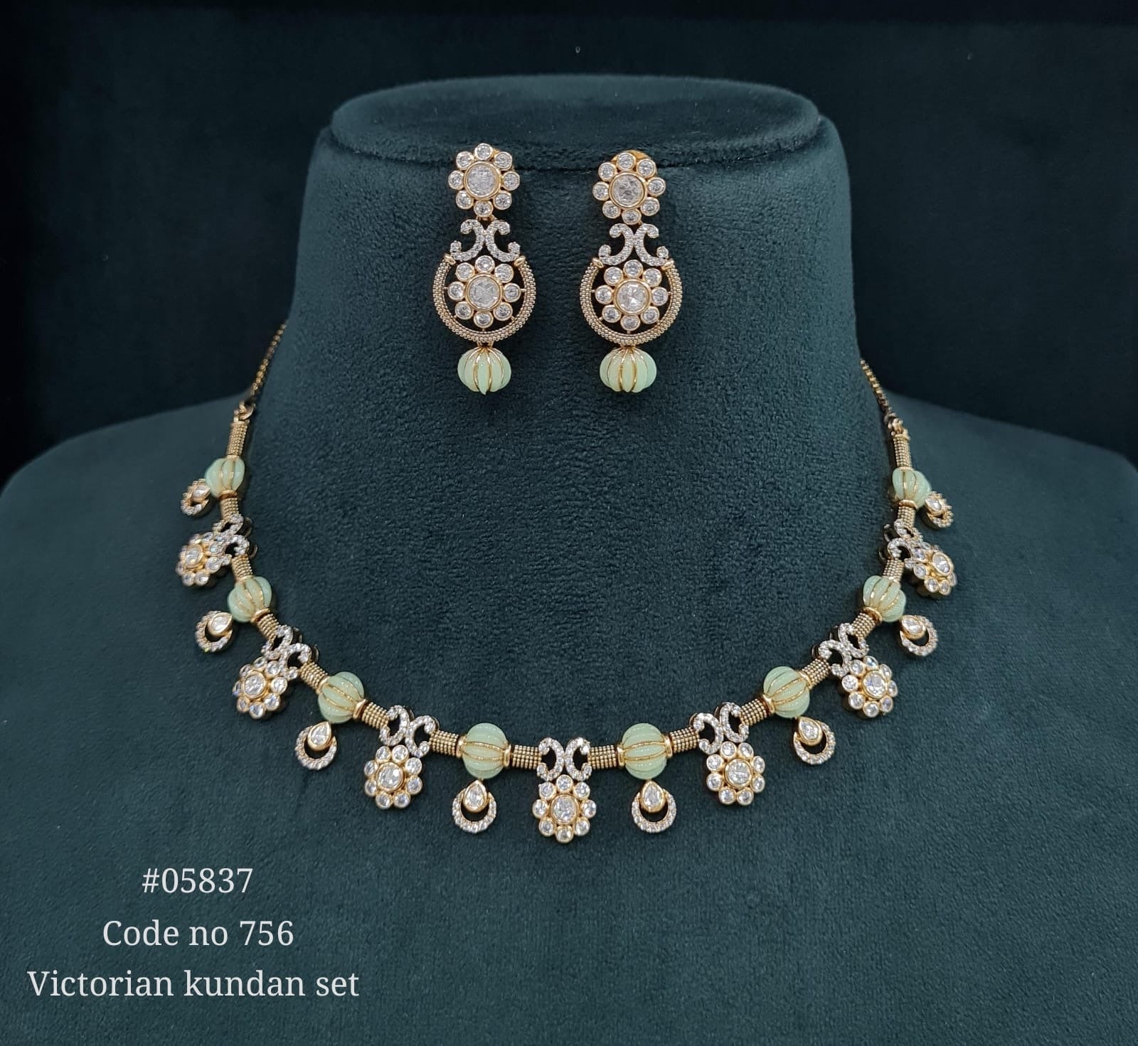 Kundan Necklace 05837 - KRISHNA'S SWETA JEWELLERY