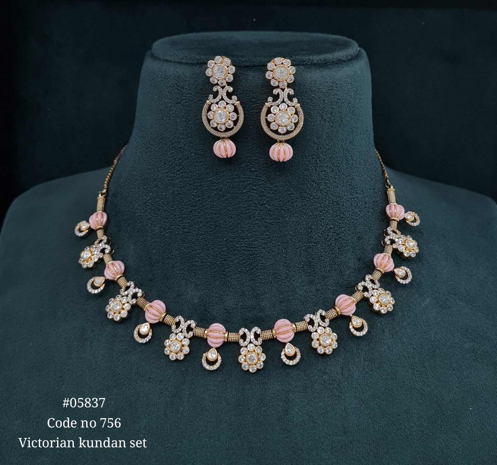 Kundan Necklace 05837 - KRISHNA'S SWETA JEWELLERY