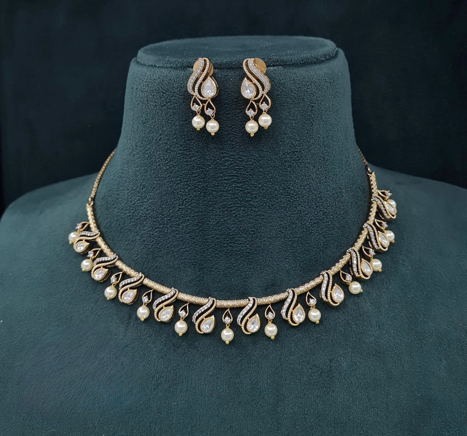 Kundan Necklace 06215 - KRISHNA'S SWETA JEWELLERY