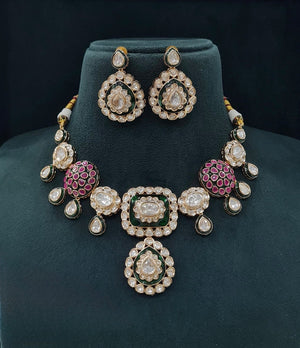 Kundan Necklace 06943 - KRISHNA'S SWETA JEWELLERY