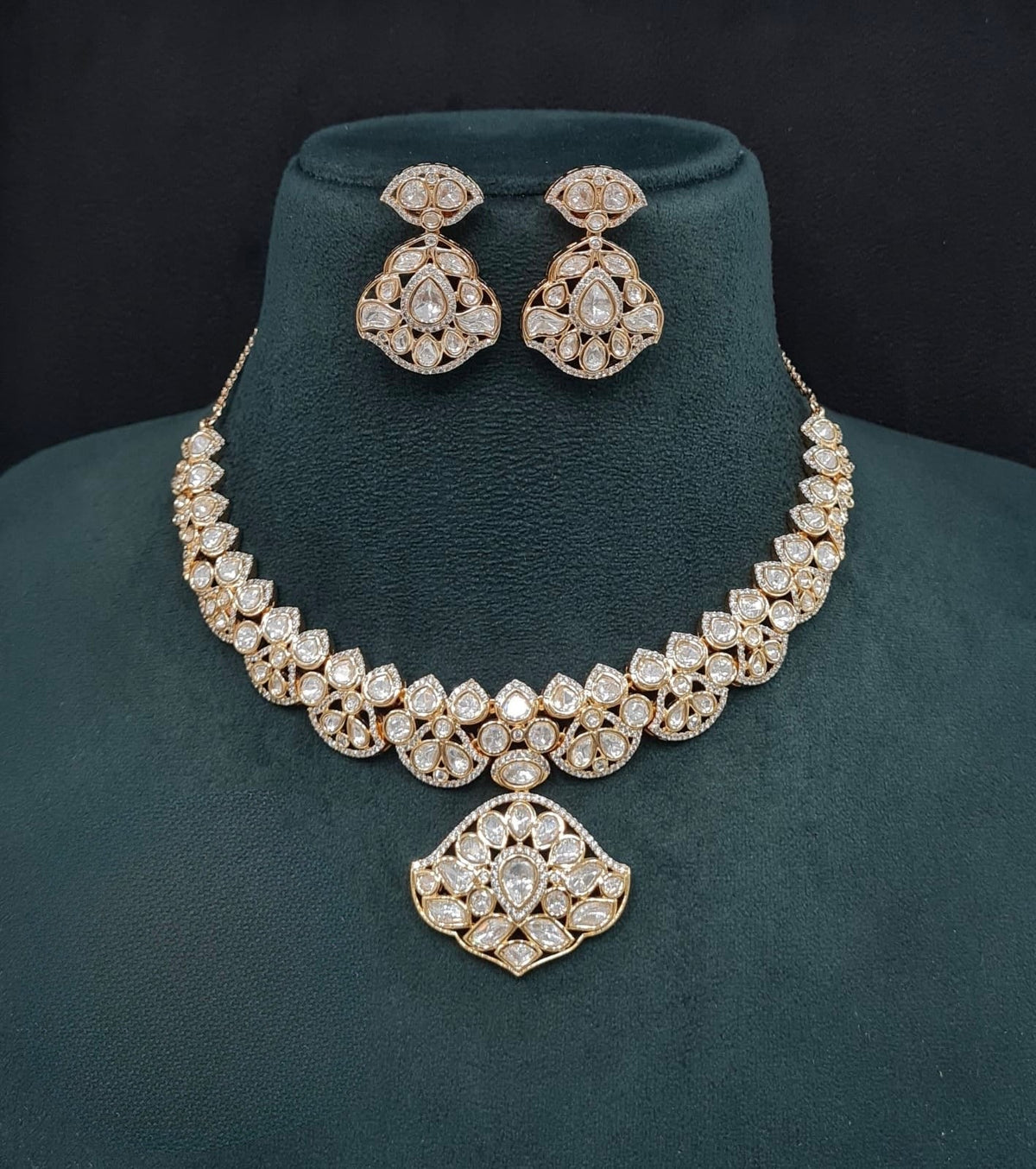 Kundan Necklace 08861 - KRISHNA'S SWETA JEWELLERY