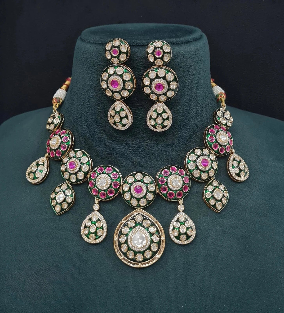 Kundan Necklace 08936 - Krishna's Sweta Jewellery