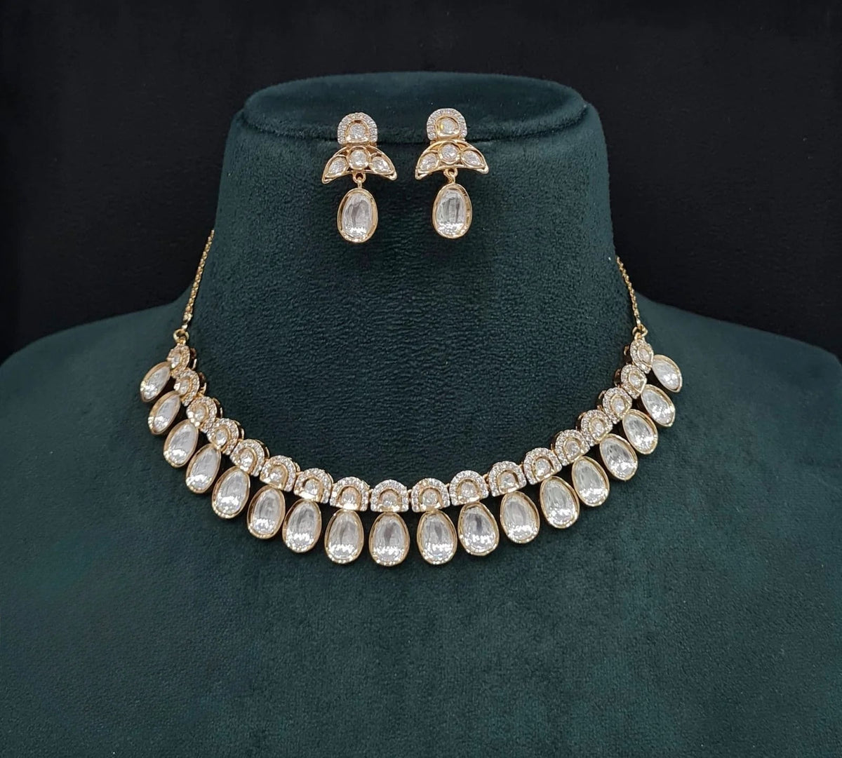 Kundan Necklace 08994 - Krishna's Sweta Jewellery