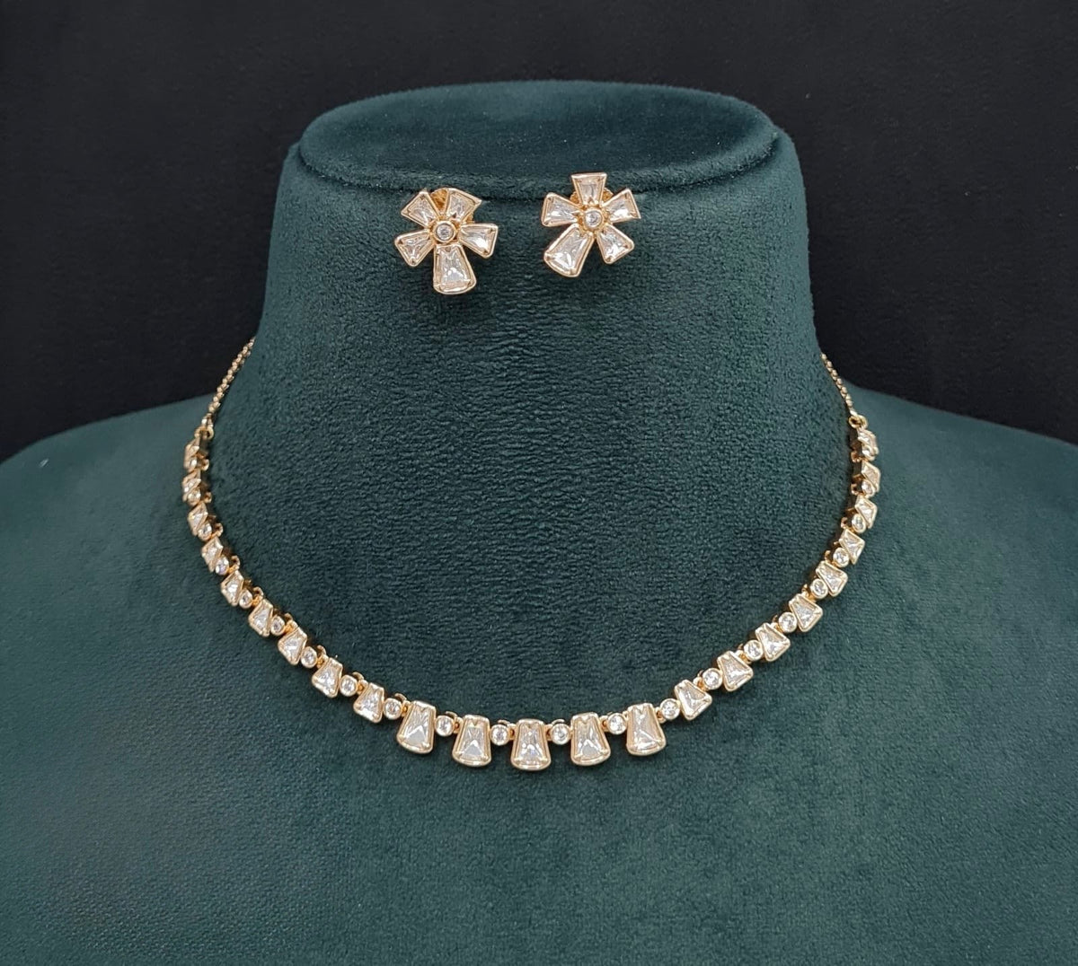 Kundan Necklace 09257 - KRISHNA'S SWETA JEWELLERY