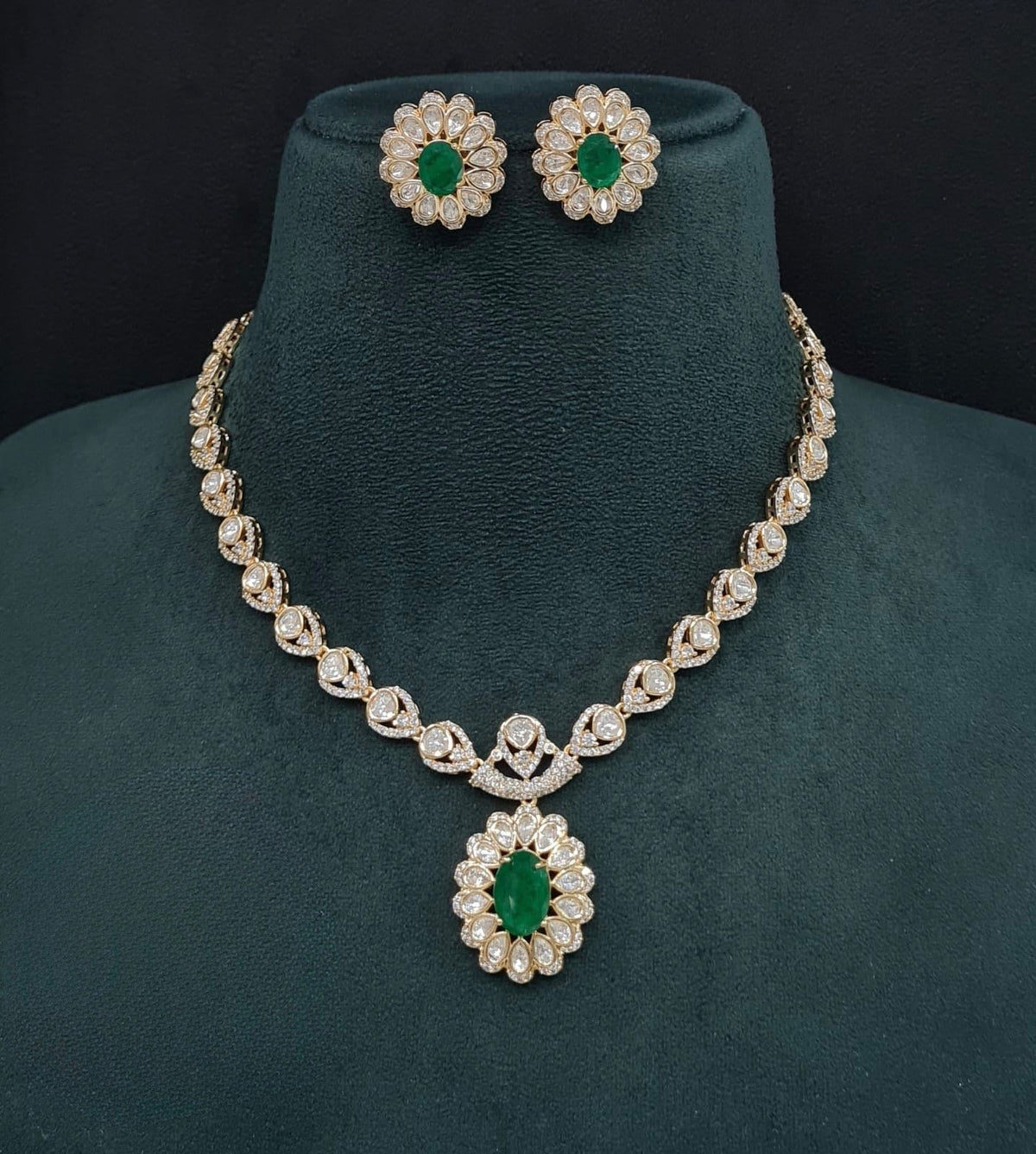 Kundan Necklace 09266 - KRISHNA'S SWETA JEWELLERY