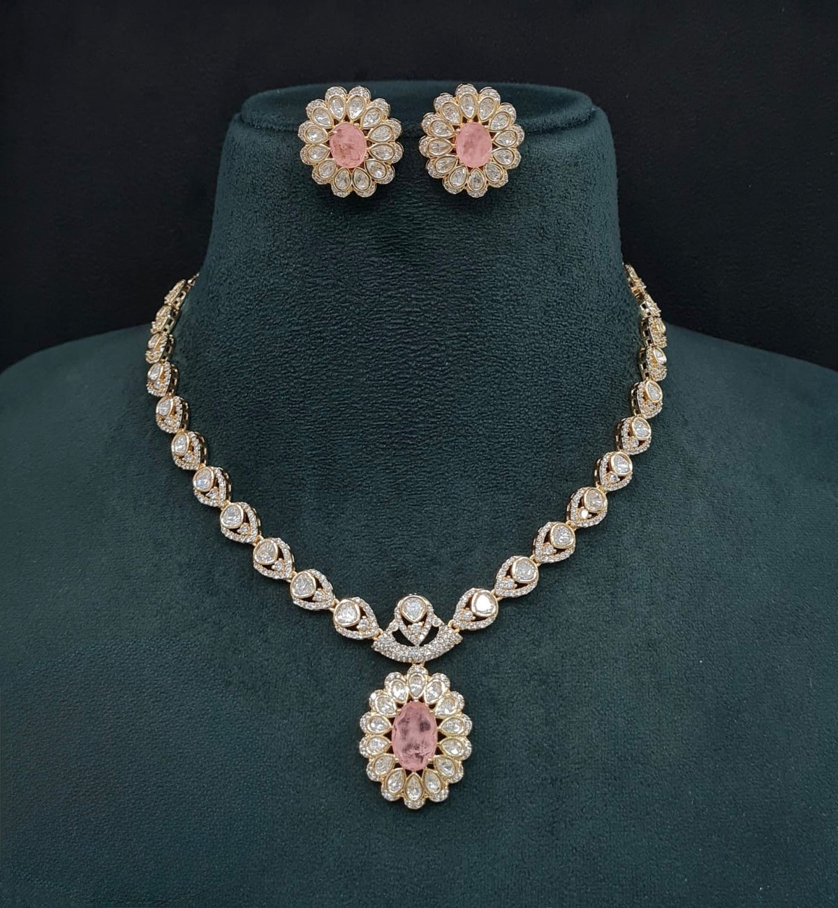 Kundan Necklace 09266 - KRISHNA'S SWETA JEWELLERY