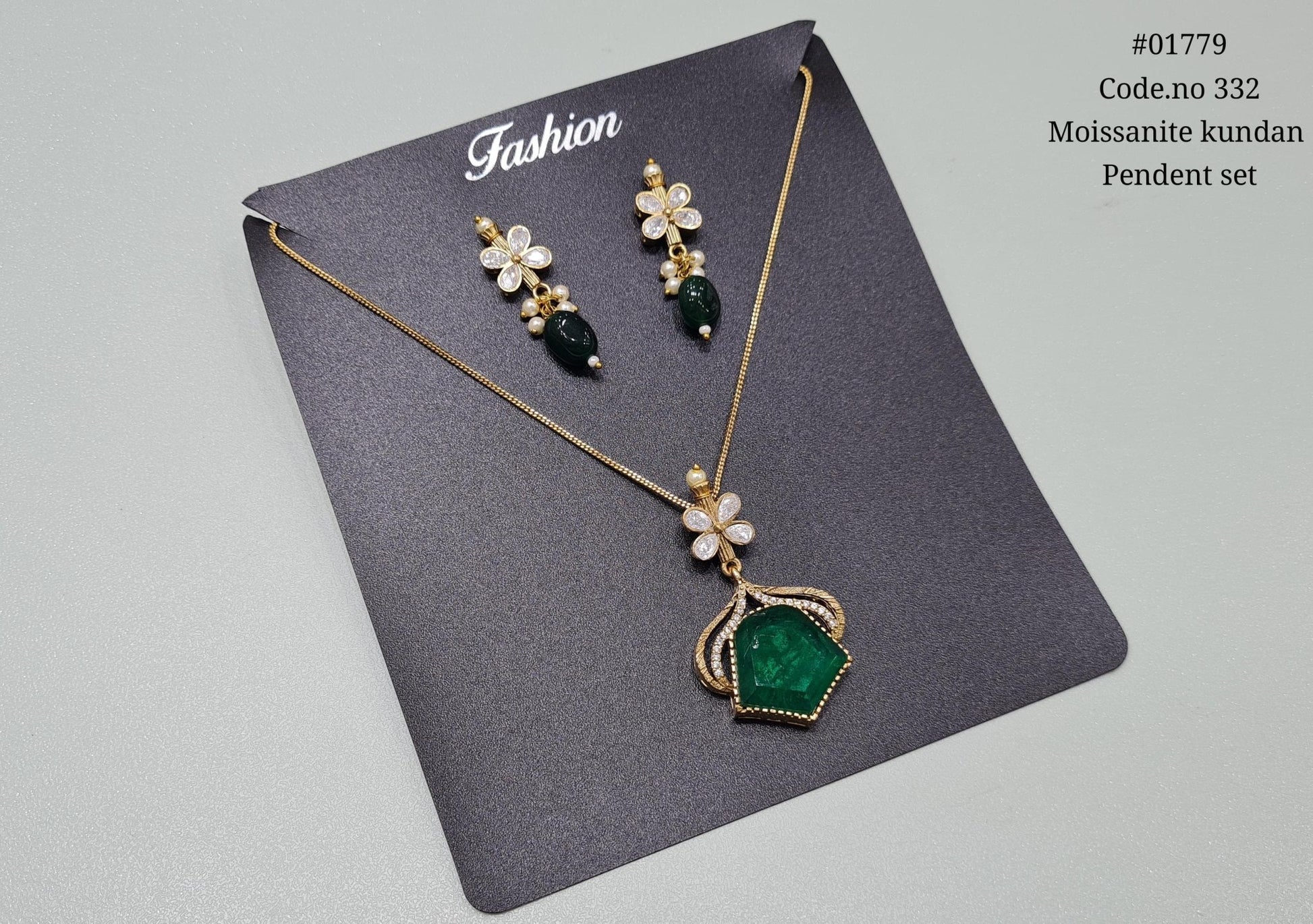 Kundan pendant 01779 - KRISHNA'S SWETA JEWELLERY