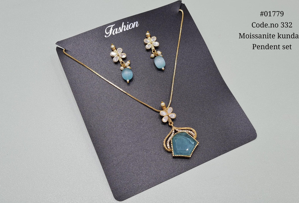 Kundan pendant 01779 - KRISHNA'S SWETA JEWELLERY