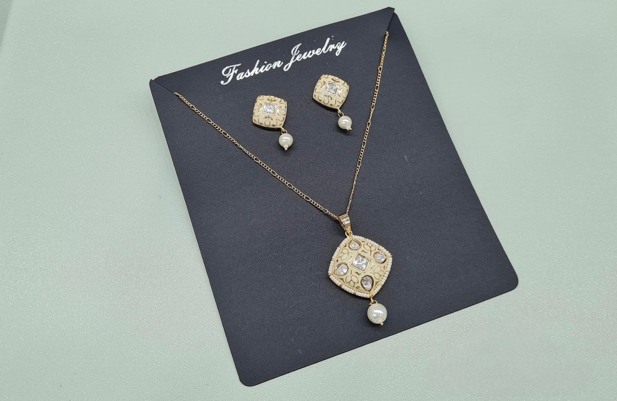 Kundan Pendant 08702 - KRISHNA'S SWETA JEWELLERY