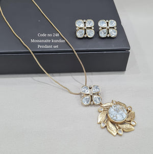 Kundan Pendant Set 00120 - KRISHNA'S SWETA JEWELLERY