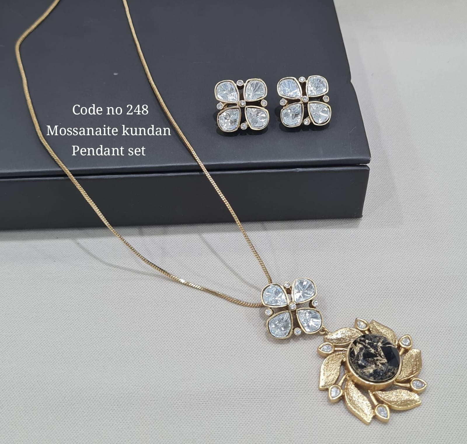 Kundan Pendant Set 00120 - KRISHNA'S SWETA JEWELLERY