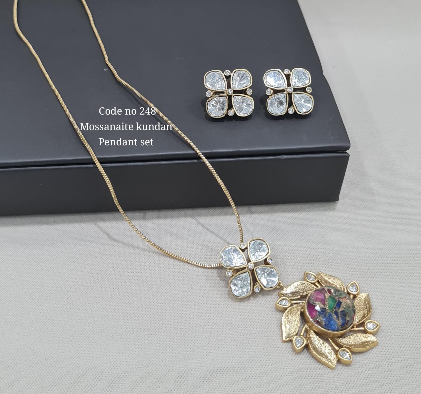 Kundan Pendant Set 00120 - KRISHNA'S SWETA JEWELLERY