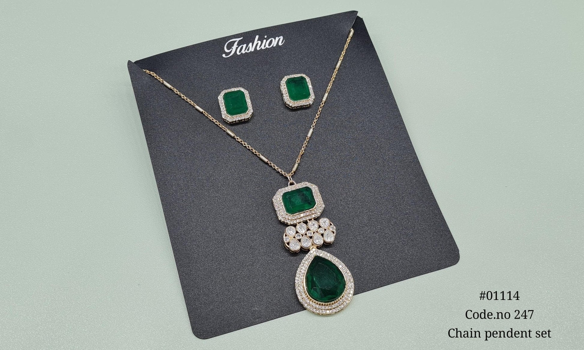 Kundan Pendant Set 01114 - KRISHNA'S SWETA JEWELLERY