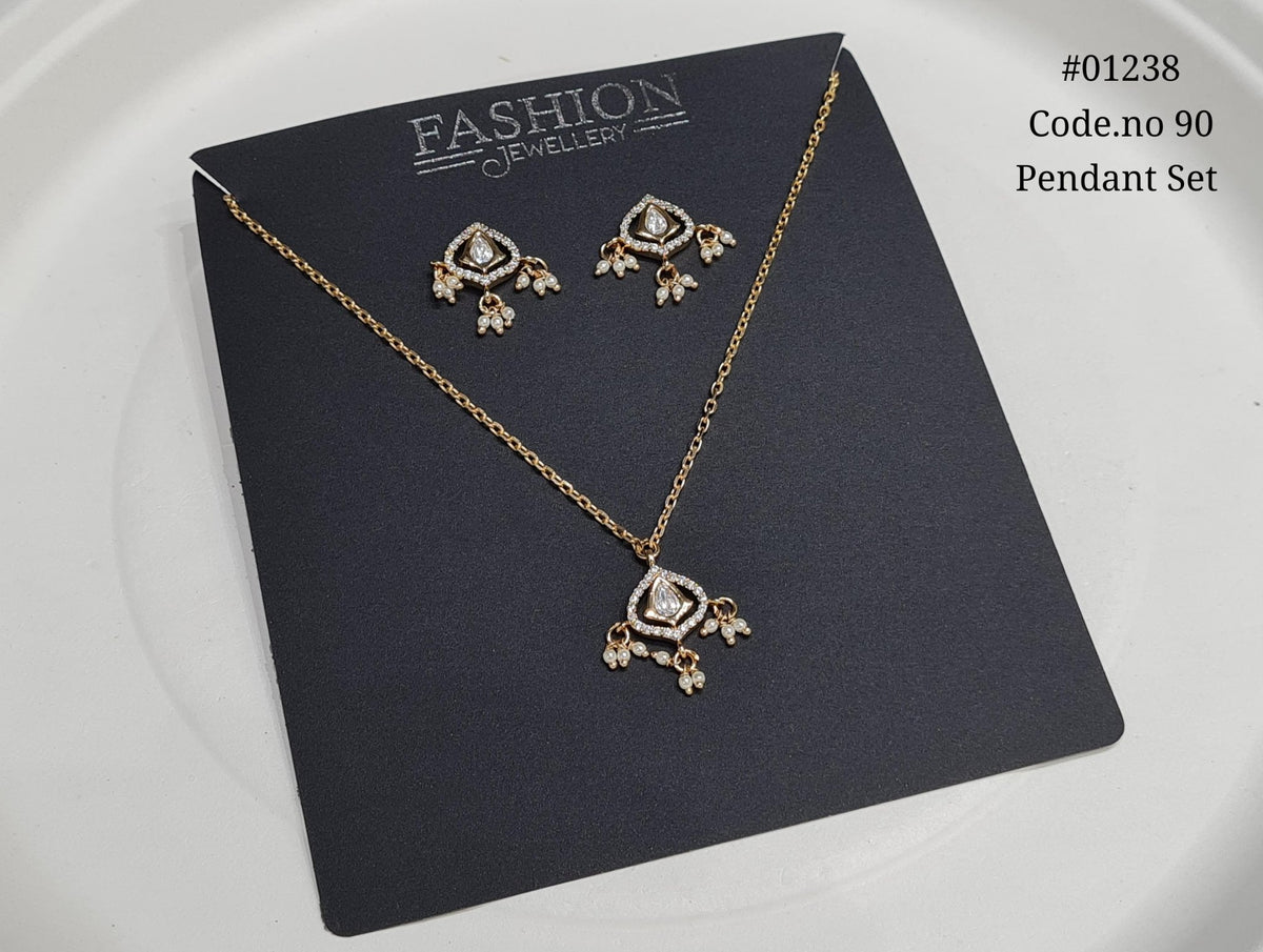 Kundan Pendant Set 01238 - KRISHNA'S SWETA JEWELLERY