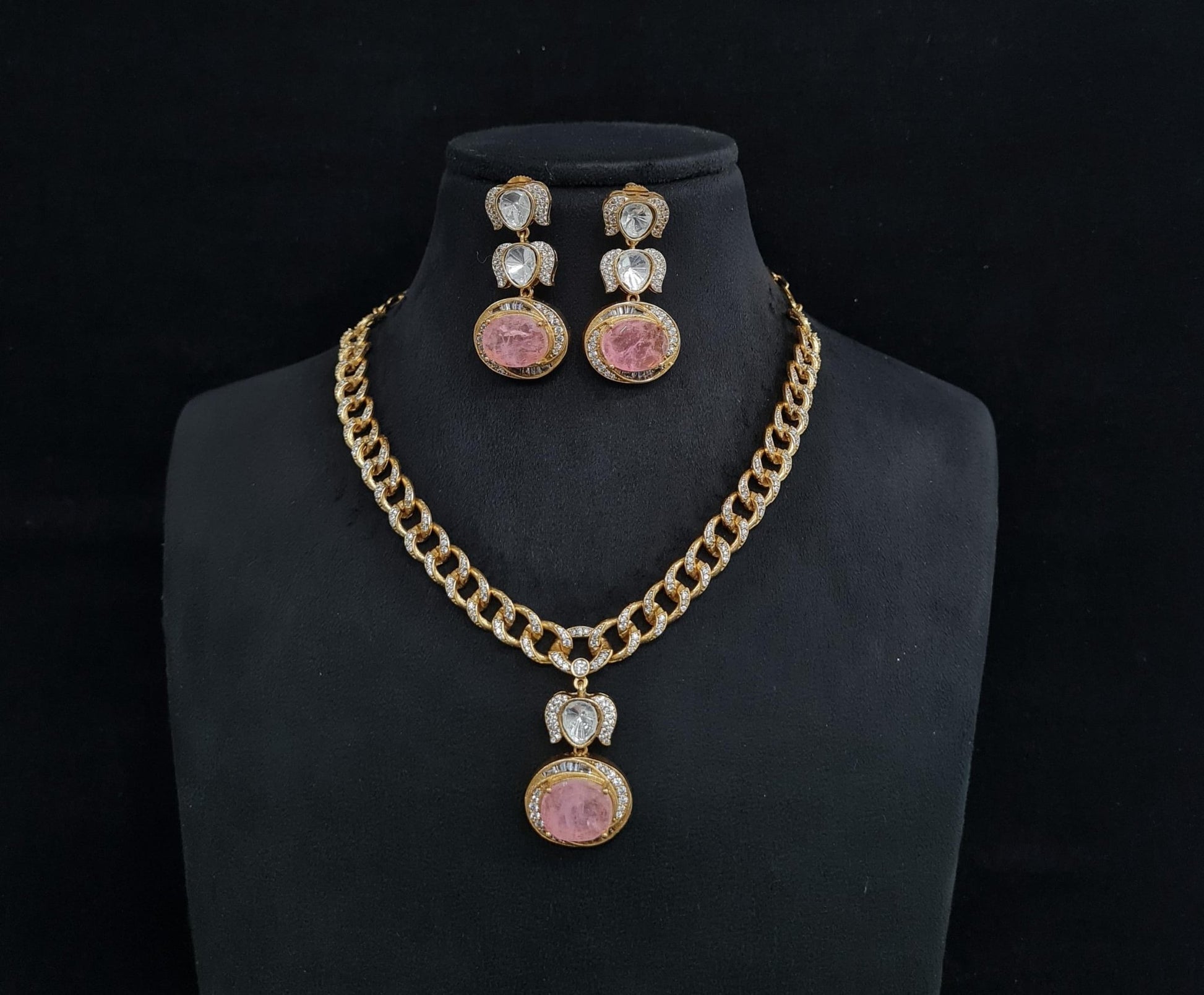 Kundan pendant set 01781 - KRISHNA'S SWETA JEWELLERY