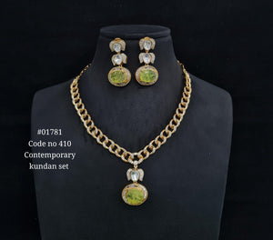 Kundan pendant set 01781 - KRISHNA'S SWETA JEWELLERY