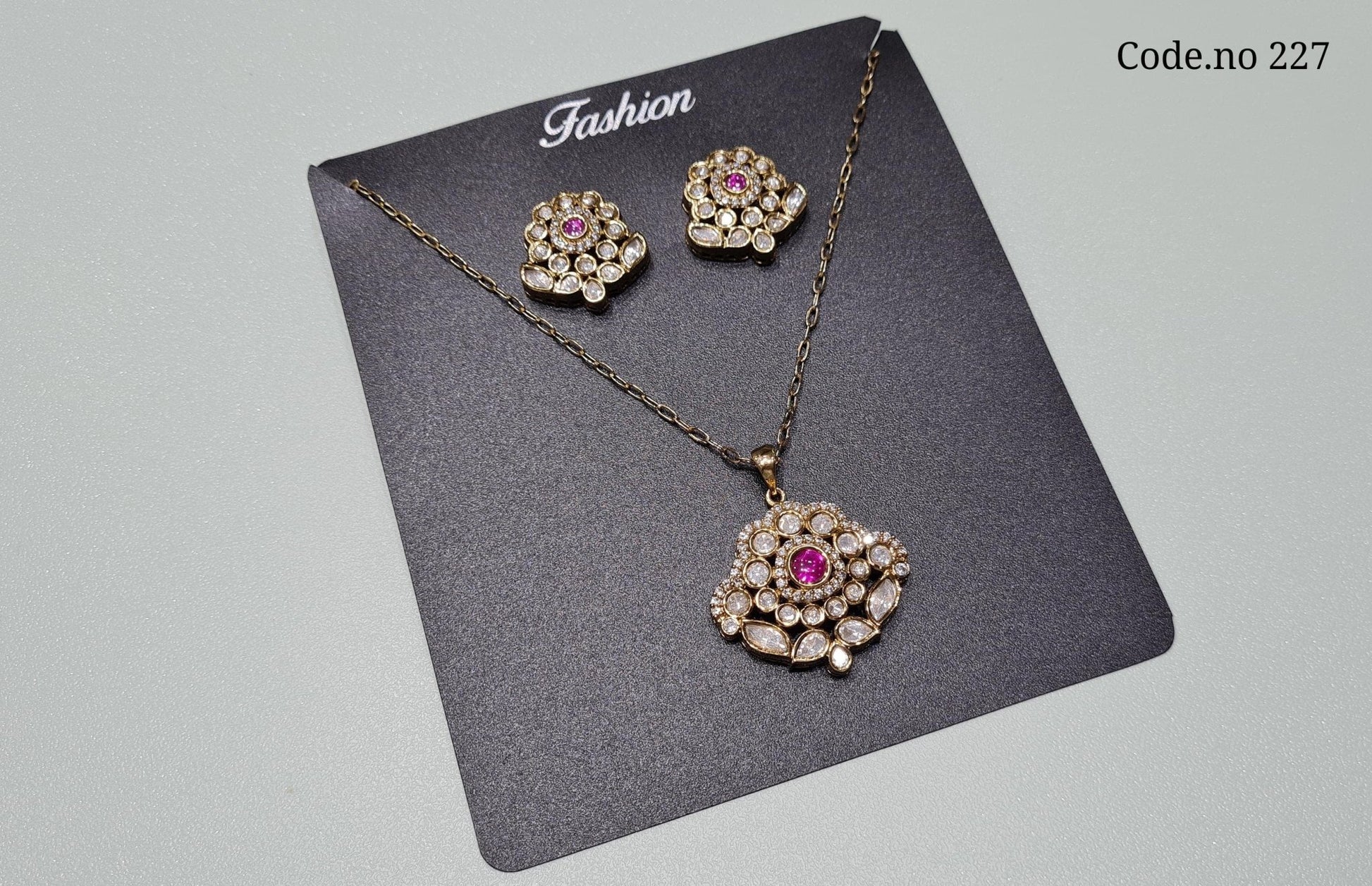 Kundan Pendant set 01968 - KRISHNA'S SWETA JEWELLERY