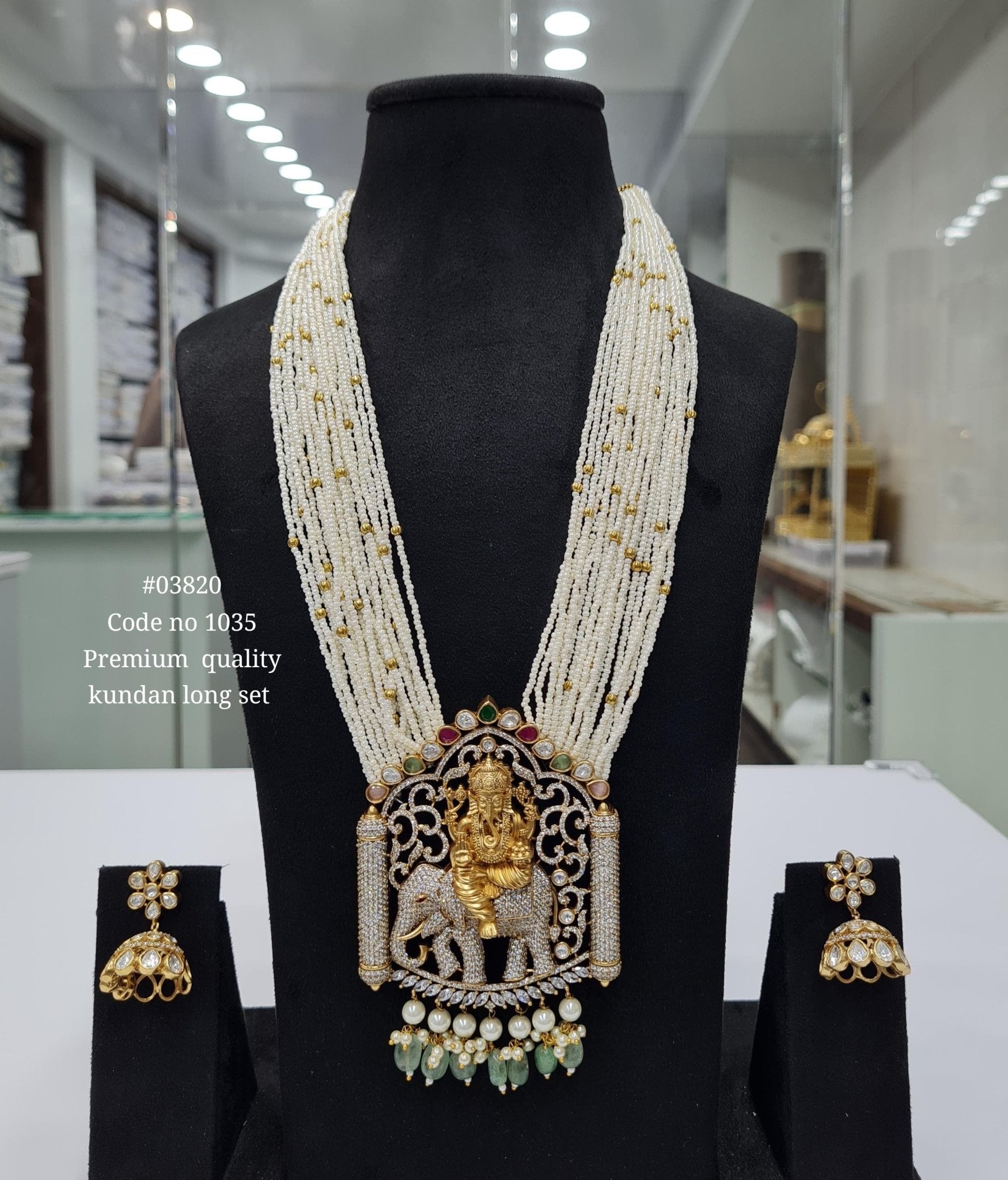 Kundan Temple Pendant 03820 - KRISHNA'S SWETA JEWELLERY