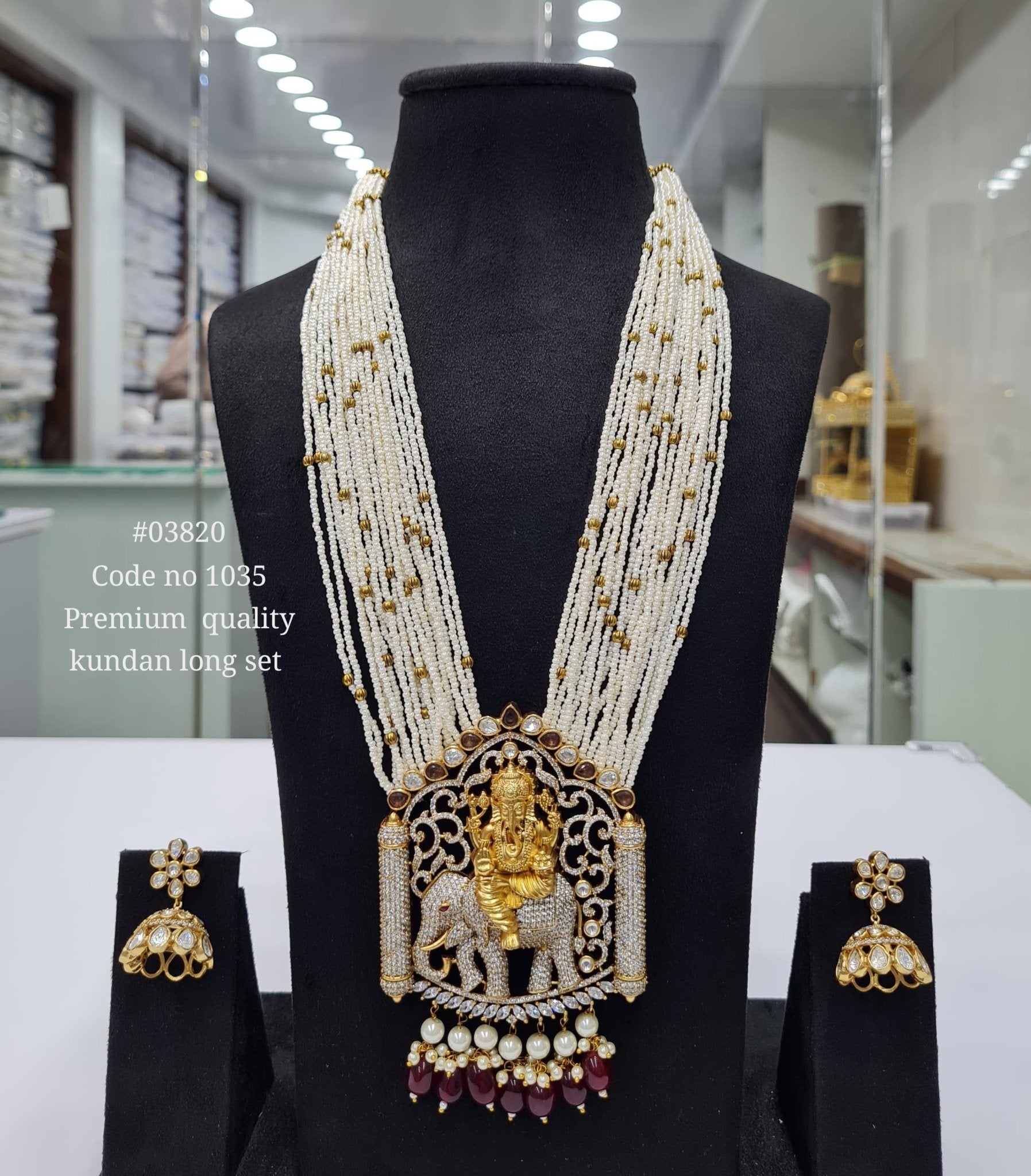 Kundan Temple Pendant 03820 - KRISHNA'S SWETA JEWELLERY