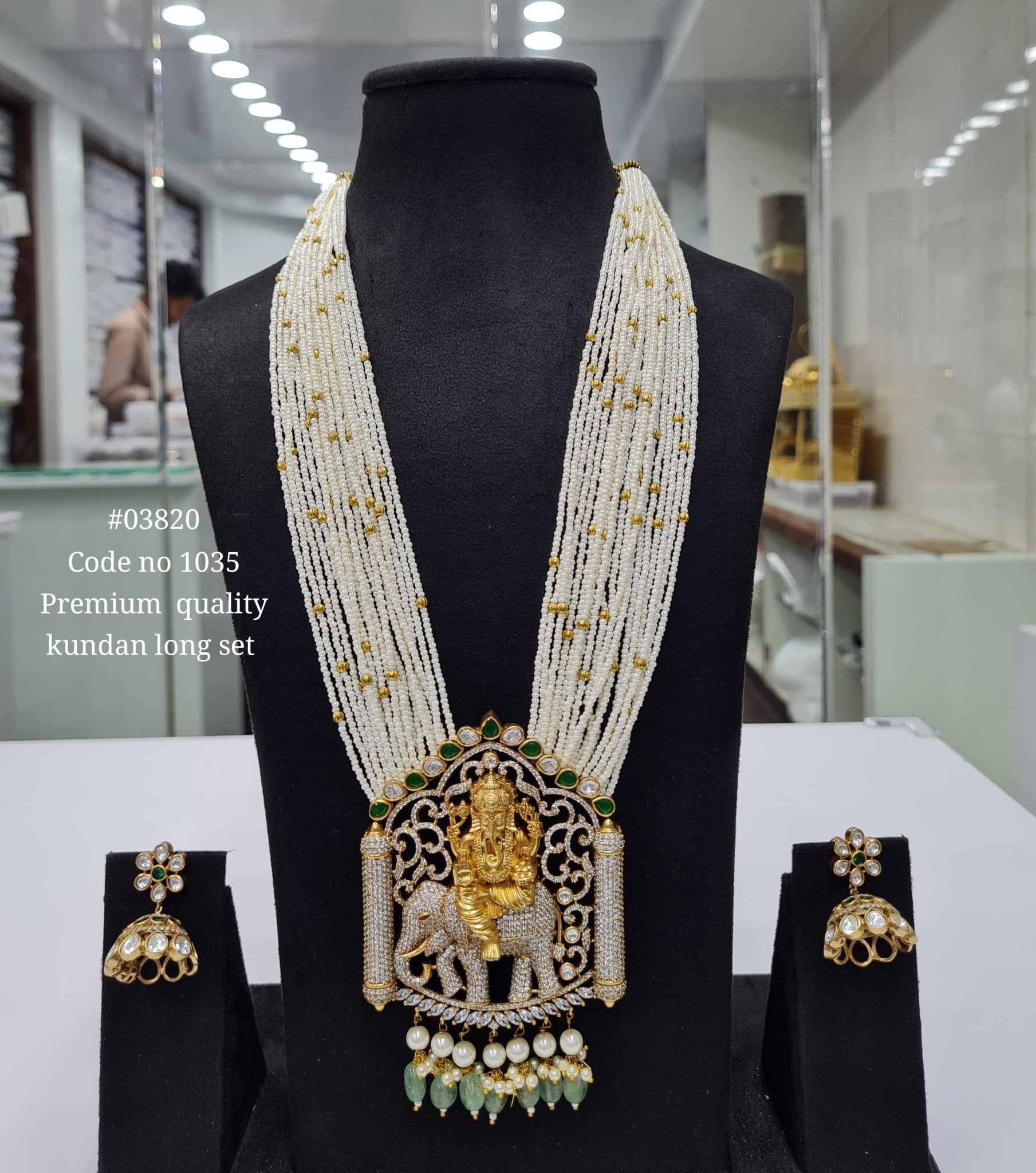 Kundan Temple Pendant 03820 - KRISHNA'S SWETA JEWELLERY