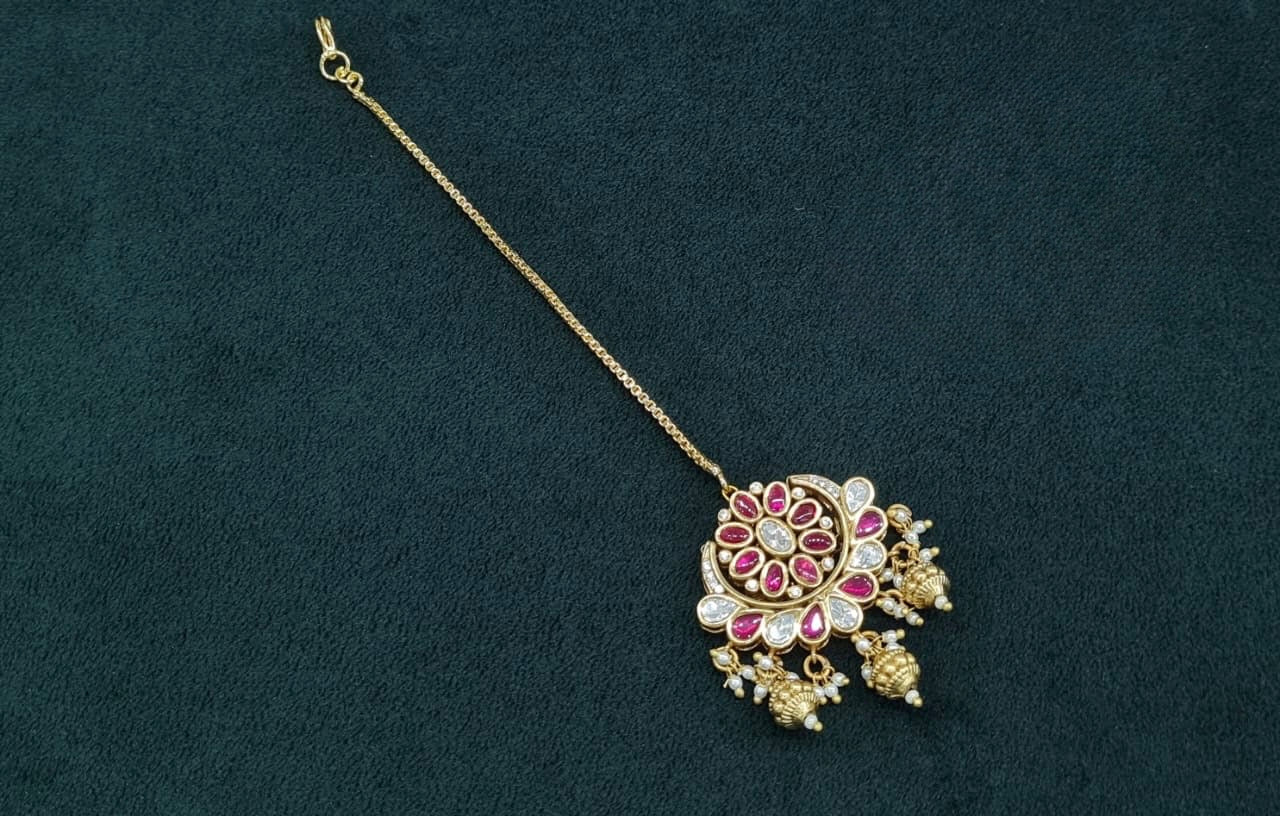 Kundan Tikka 05967 - KRISHNA'S SWETA JEWELLERY