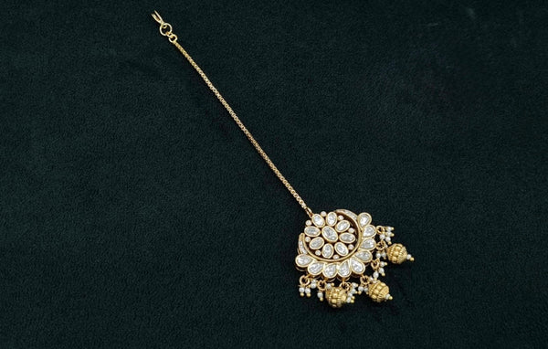 Kundan Tikka 05967 - KRISHNA'S SWETA JEWELLERY