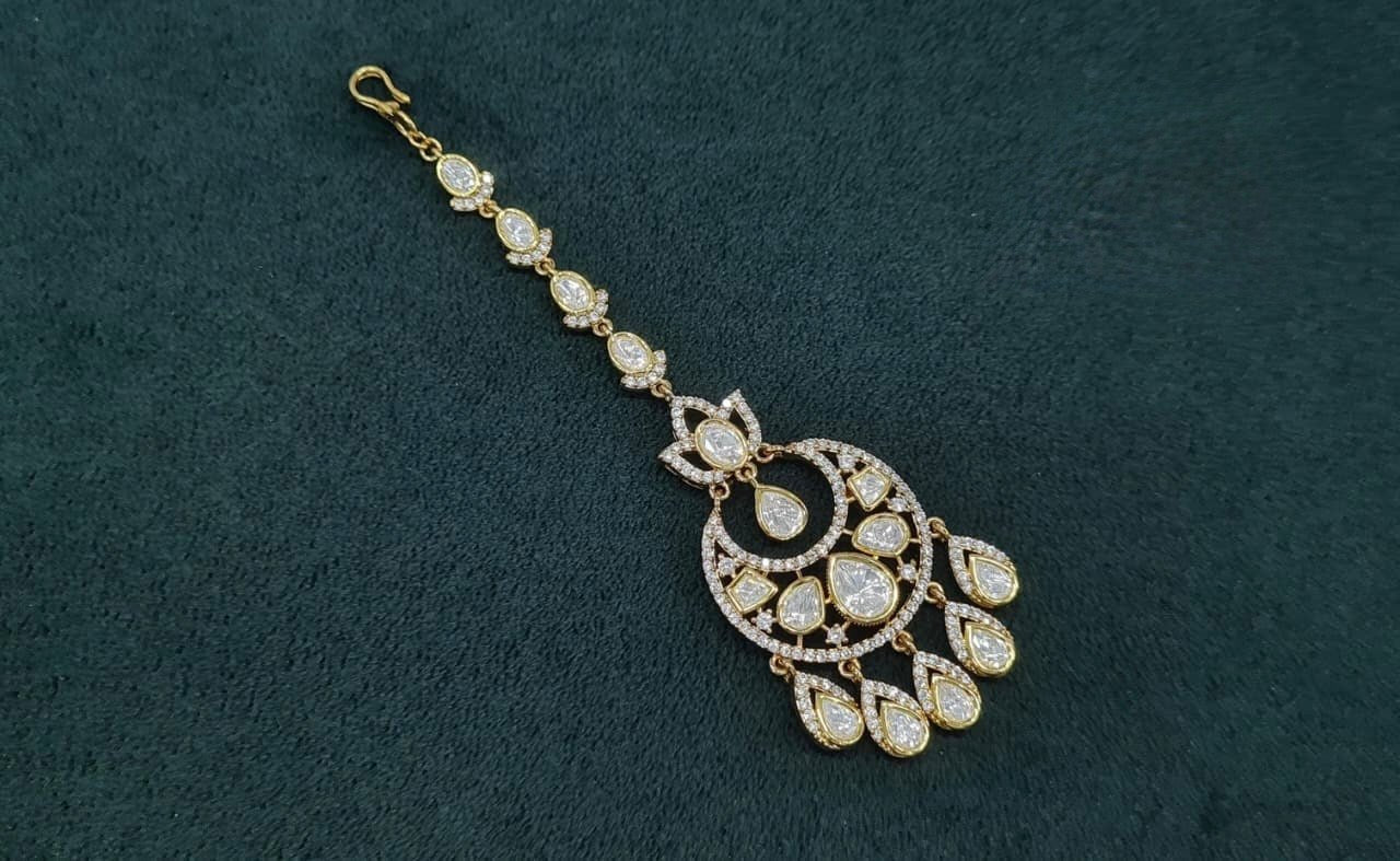 Kundan Tikka 05970 - KRISHNA'S SWETA JEWELLERY