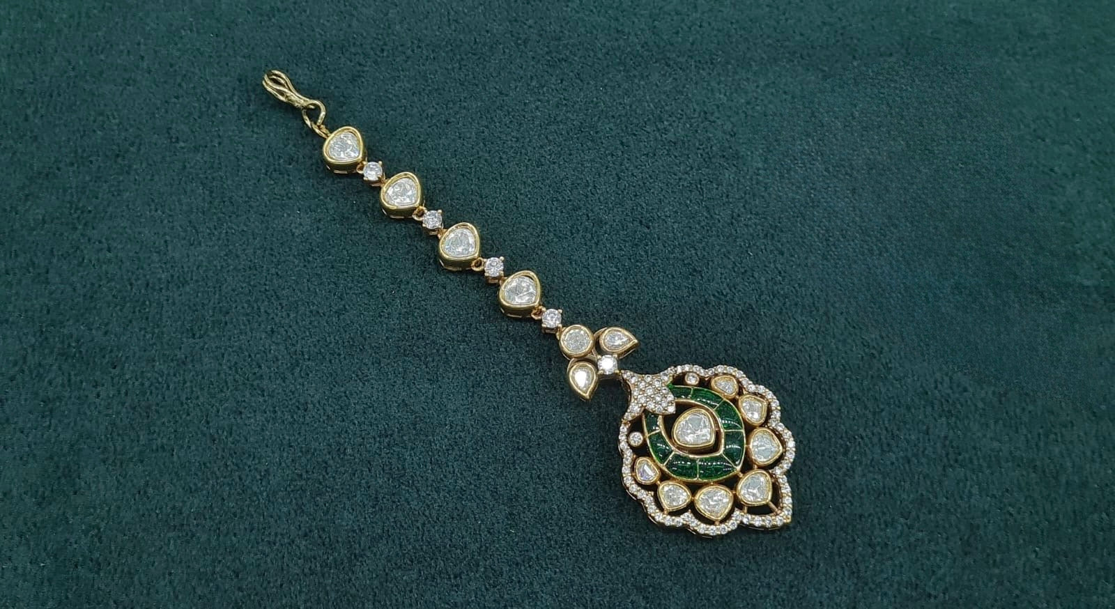 Kundan Tikka 06008 - KRISHNA'S SWETA JEWELLERY