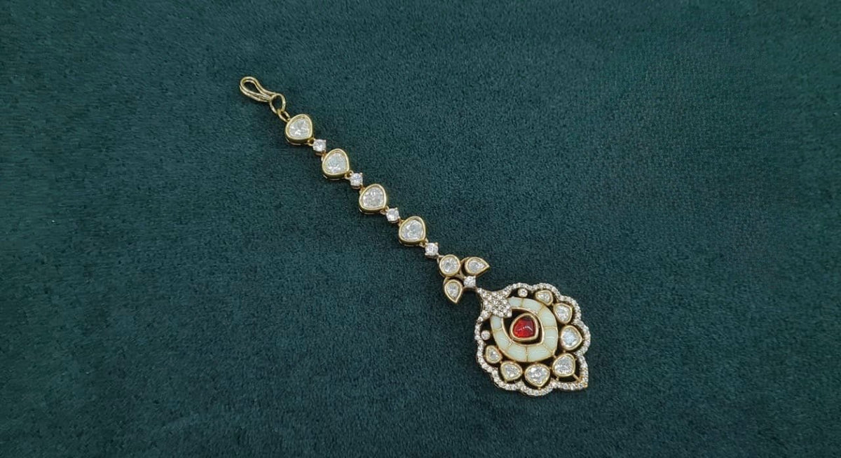 Kundan Tikka 06008 - KRISHNA'S SWETA JEWELLERY