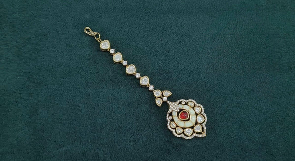 Kundan Tikka 06008 - KRISHNA'S SWETA JEWELLERY