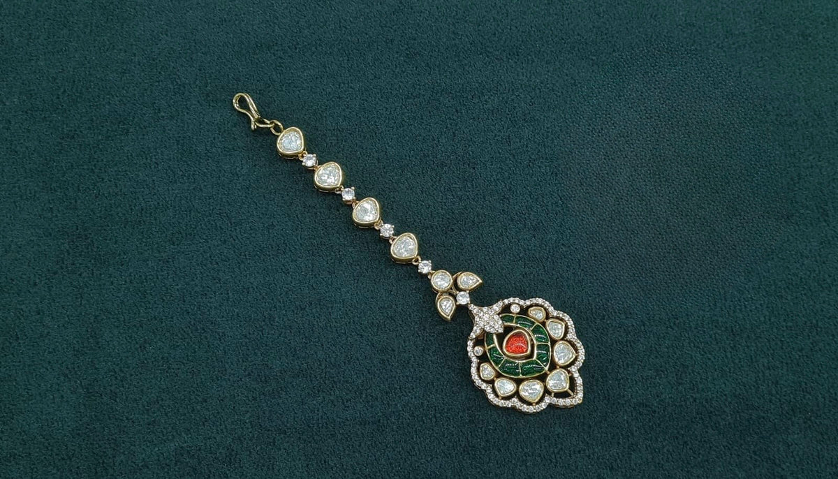 Kundan Tikka 06008 - KRISHNA'S SWETA JEWELLERY