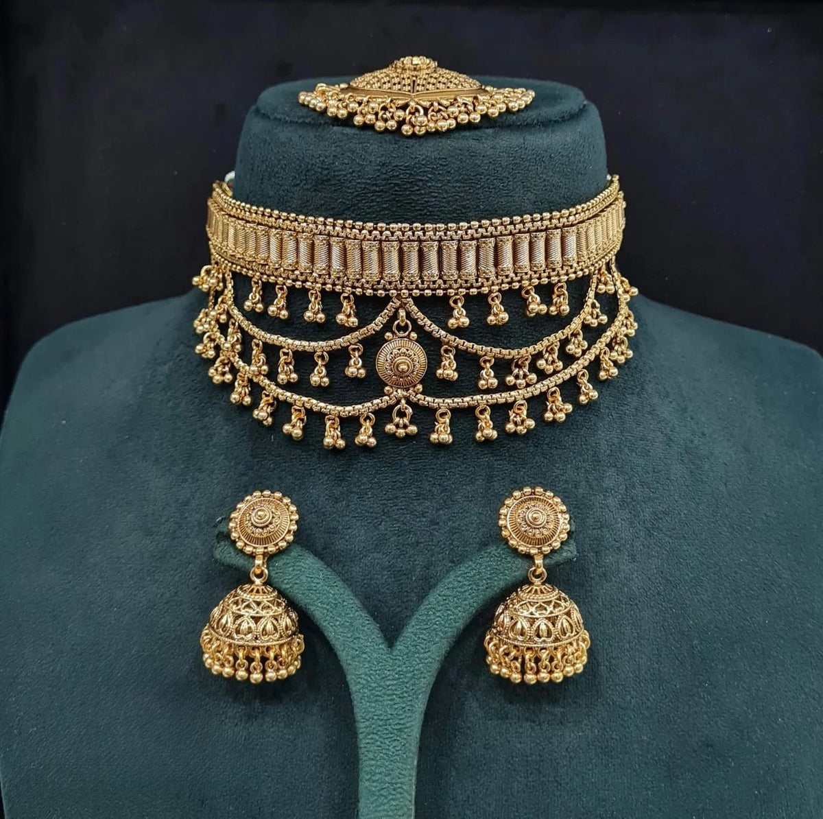 Premium Traditional Gold-Plated Choker Set 09619 - Krishna's Sweta Jewellery