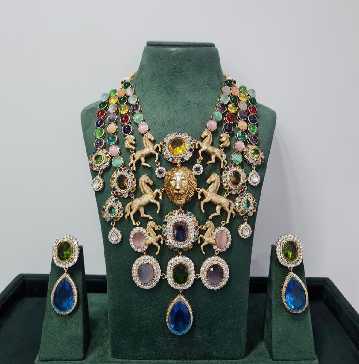 Sabyasachi Bib Necklace 08730 - KRISHNA'S SWETA JEWELLERY