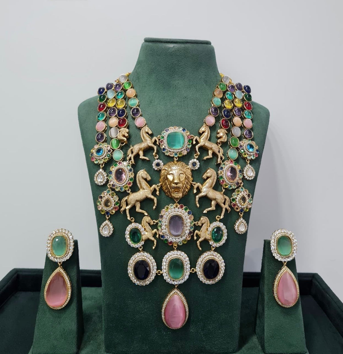Sabyasachi Bib Necklace 08730 - KRISHNA'S SWETA JEWELLERY