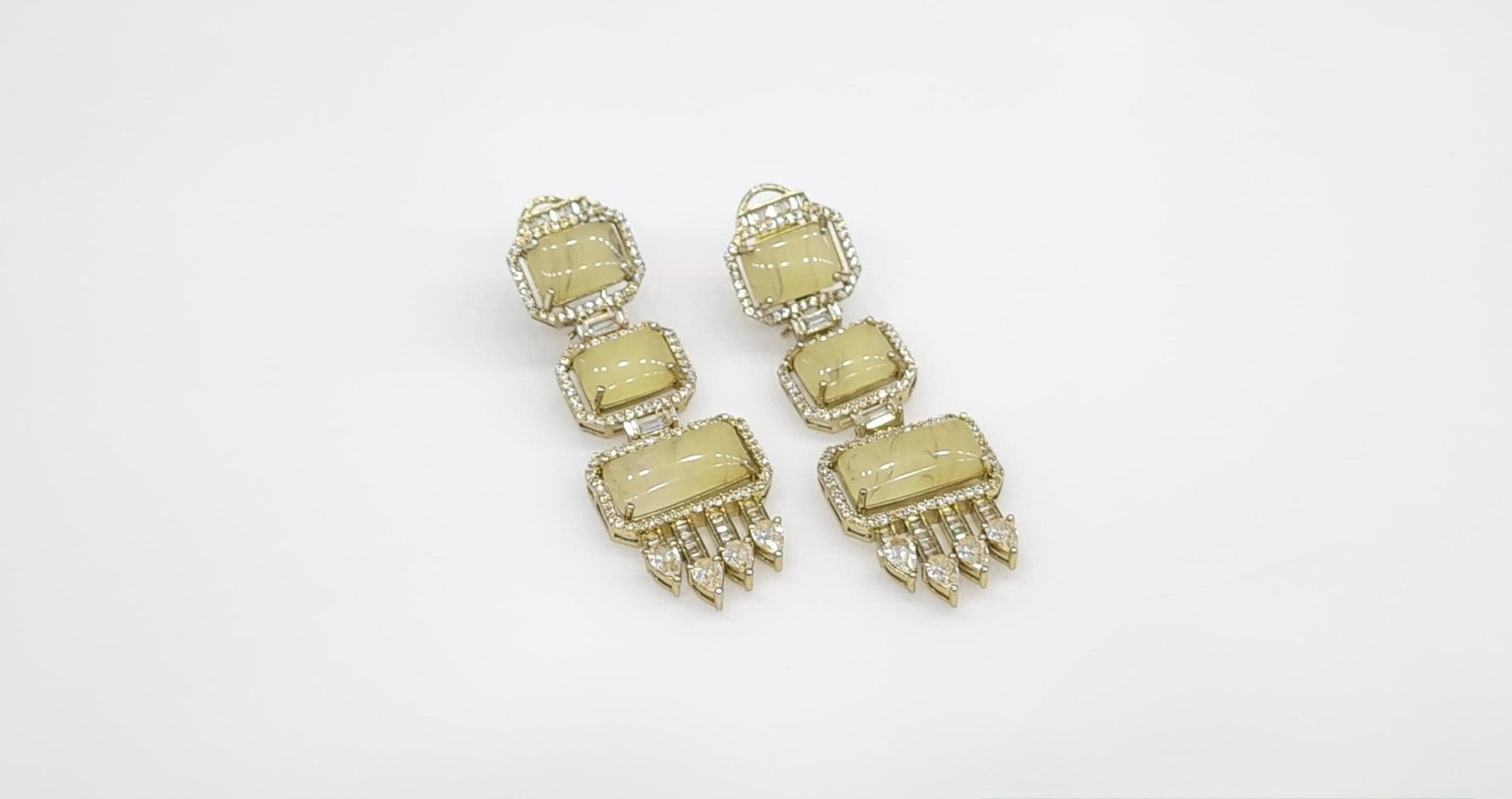 Sabyasachi Earrings 09407 - KRISHNA'S SWETA JEWELLERY