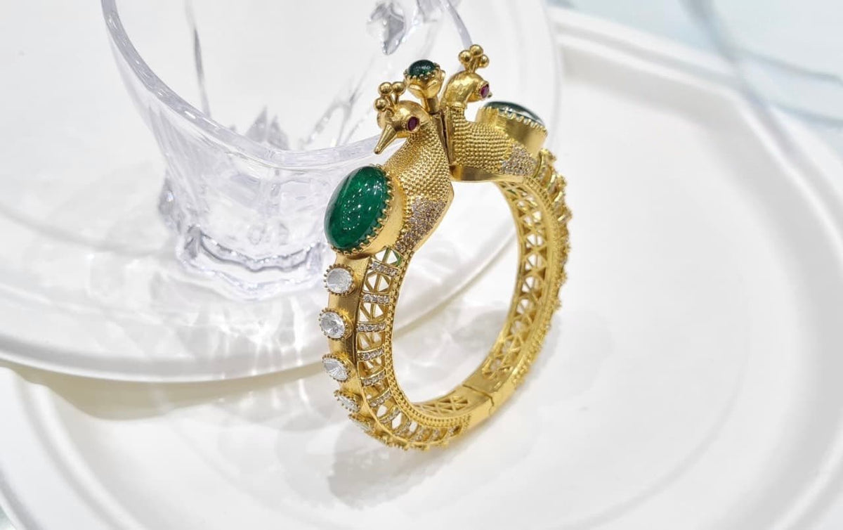 Sabyasachi Kada 07655 - KRISHNA'S SWETA JEWELLERY