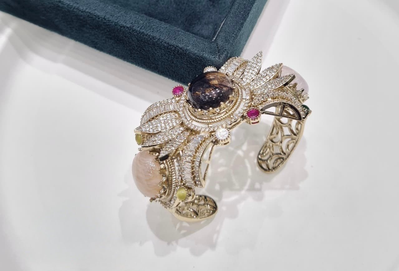Sabyasachi Kada 07725 - KRISHNA'S SWETA JEWELLERY