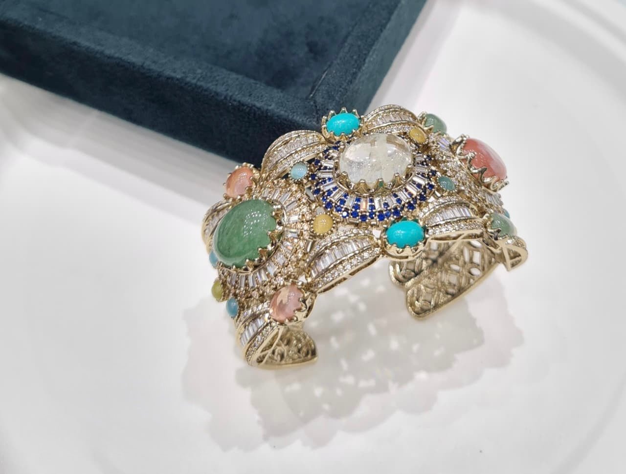 Sabyasachi Kada 07726 - KRISHNA'S SWETA JEWELLERY