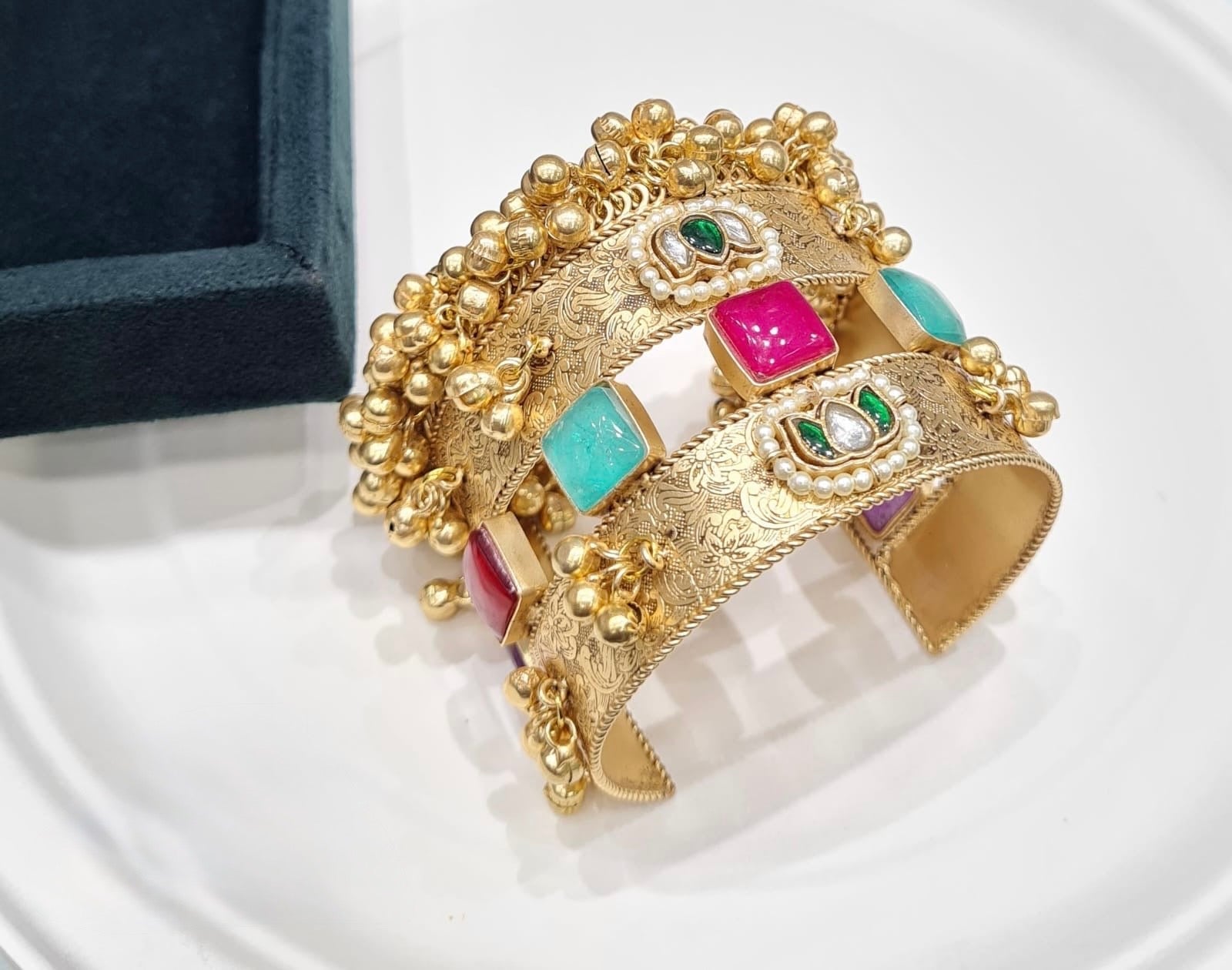 Sabyasachi Kada 07751 - KRISHNA'S SWETA JEWELLERY