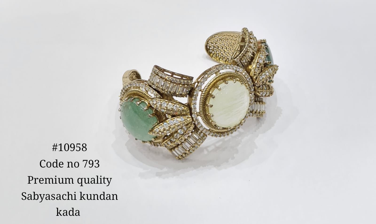 Sabyasachi Kada 10958 - KRISHNA'S SWETA JEWELLERY
