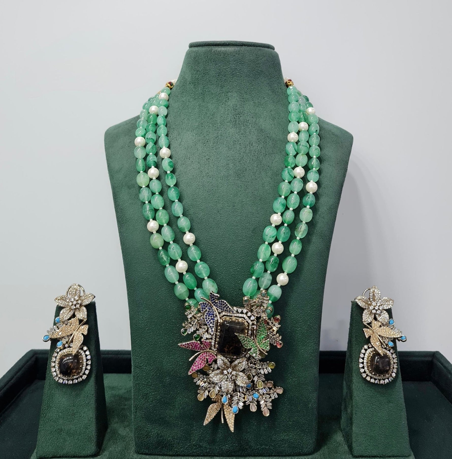 Sabyasachi Mala 08125 - KRISHNA'S SWETA JEWELLERY
