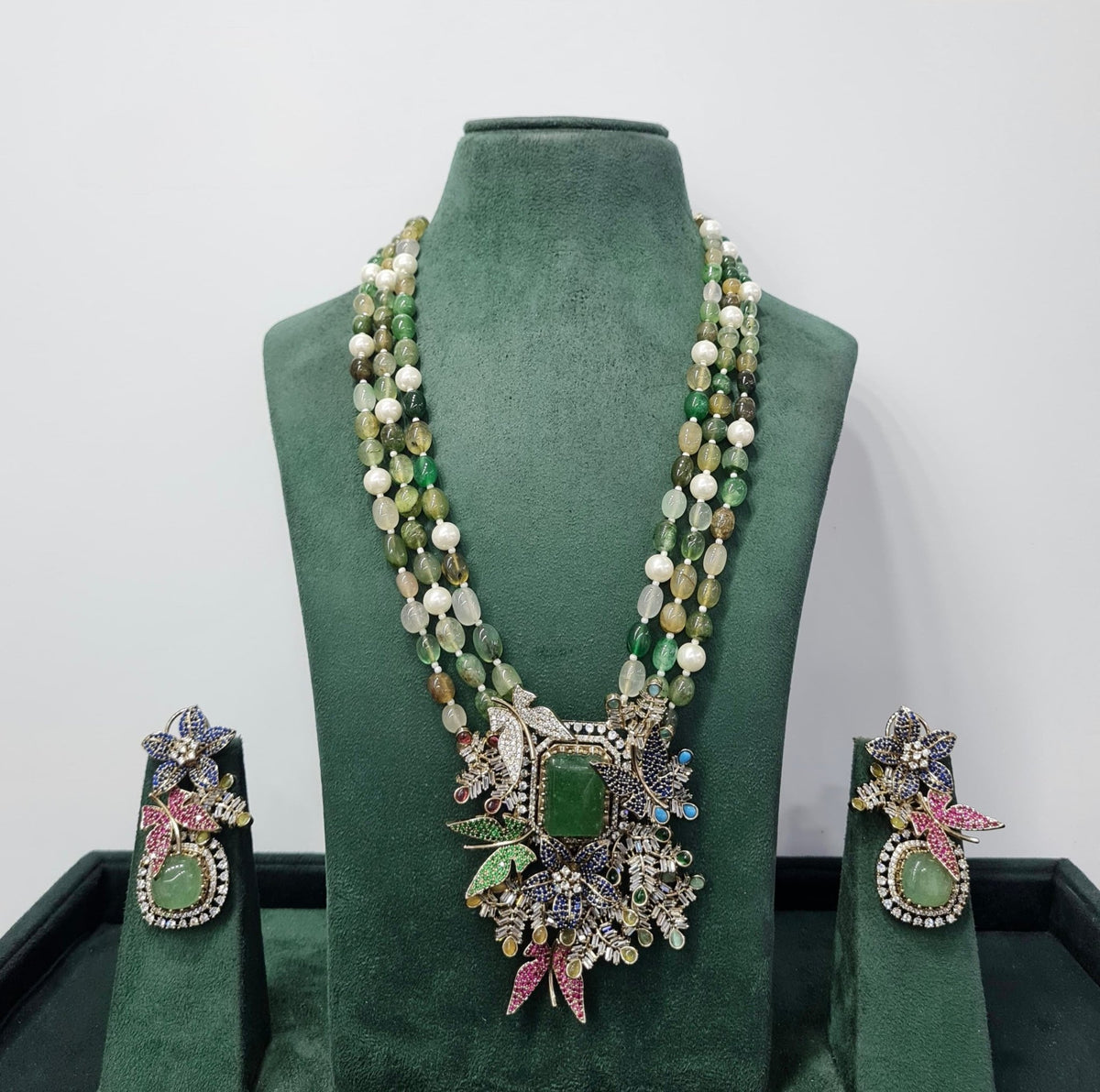 Sabyasachi Mala 08125 - KRISHNA'S SWETA JEWELLERY