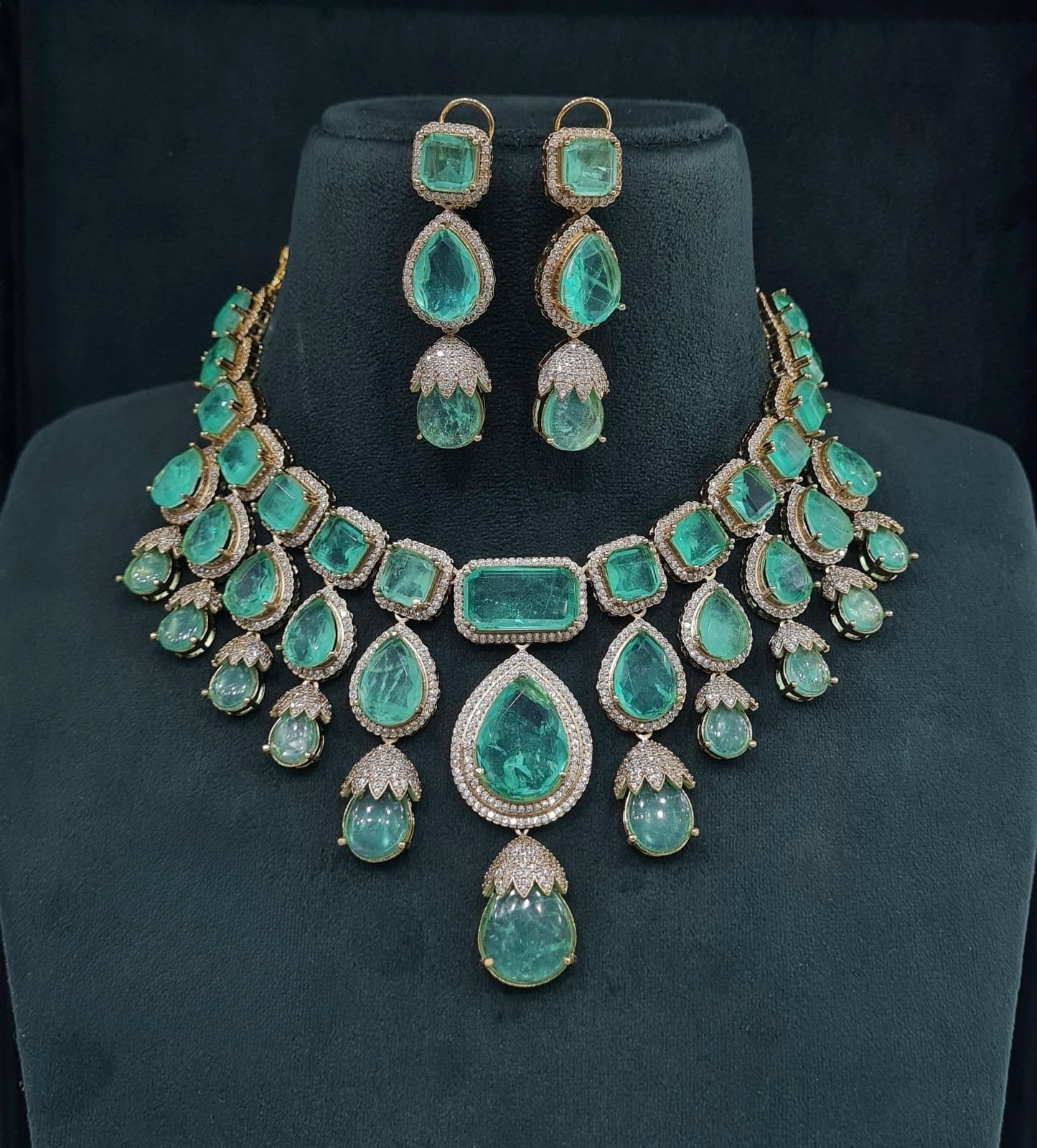 Sabyasachi Necklace 05505 - KRISHNA'S SWETA JEWELLERY