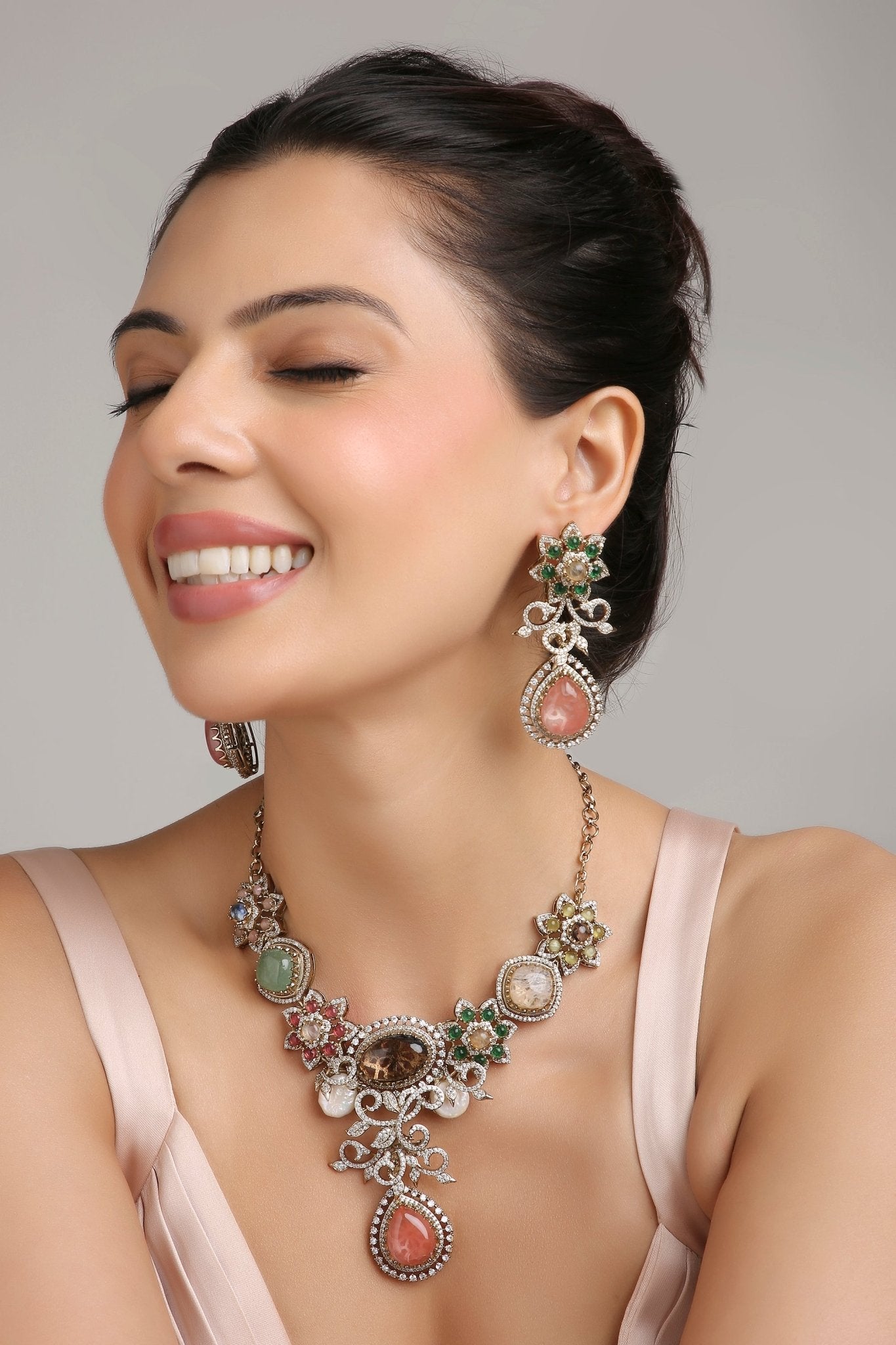 Sabyasachi Necklace 08656 - KRISHNA'S SWETA JEWELLERY